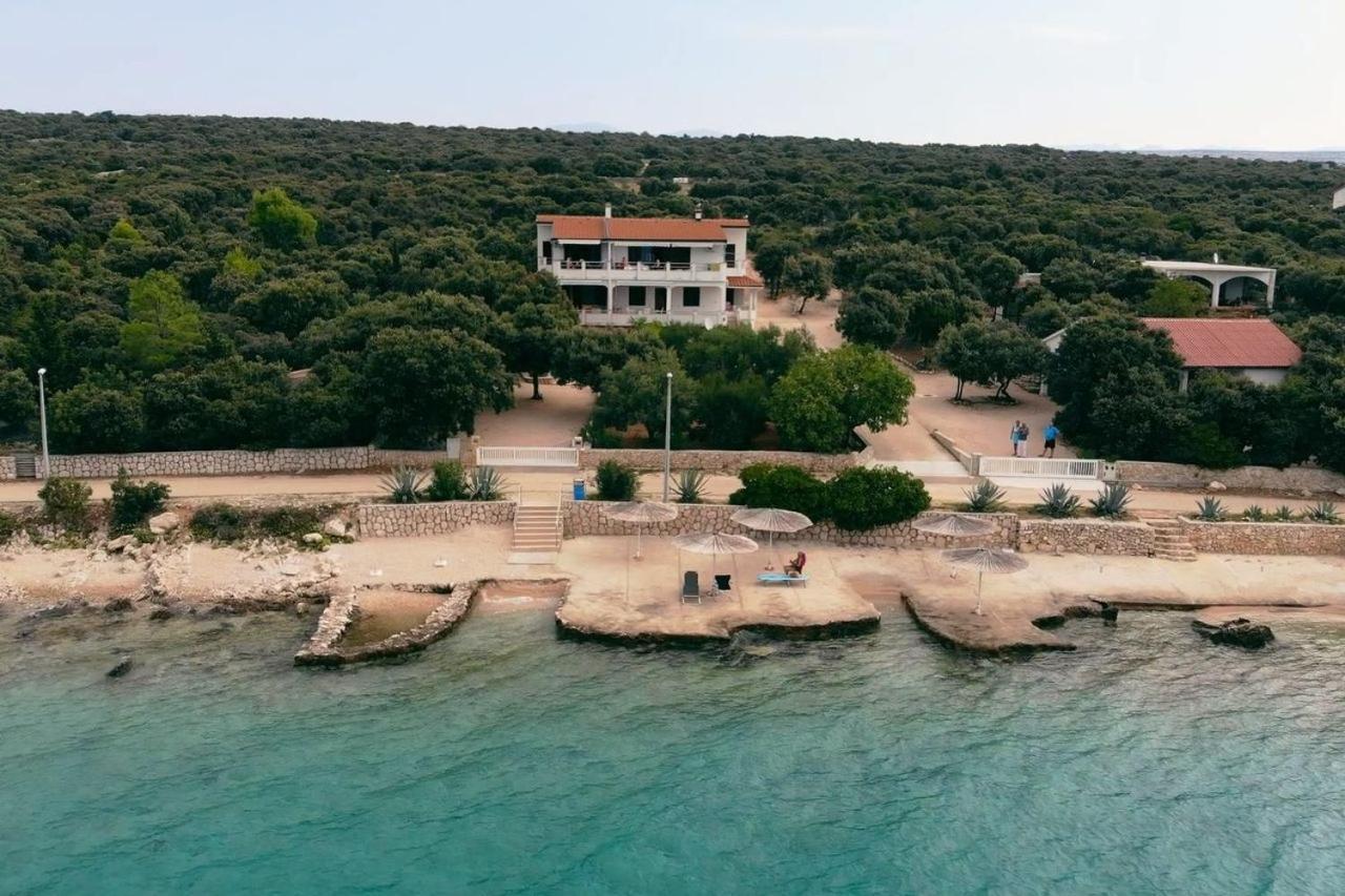 Apartments By The Sea Mandre, Pag - 6284 كولان المظهر الخارجي الصورة