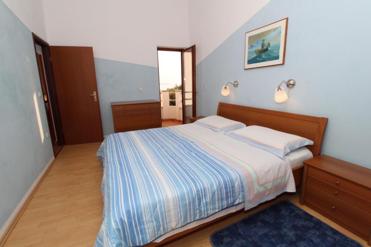 Apartments By The Sea Mandre, Pag - 6284 كولان المظهر الخارجي الصورة