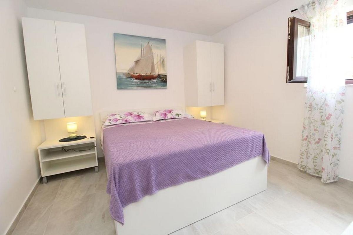 Apartments By The Sea Mandre, Pag - 6284 كولان المظهر الخارجي الصورة