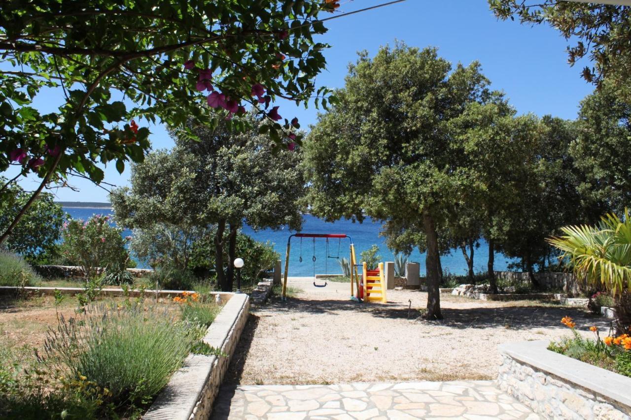 Apartments By The Sea Mandre, Pag - 6284 كولان المظهر الخارجي الصورة